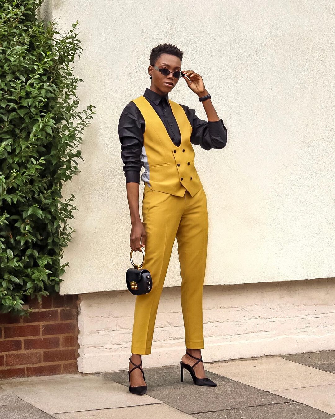 stylish-androgynous-work-outfit-ideas-will-captivate-audience-hello-girl-boss