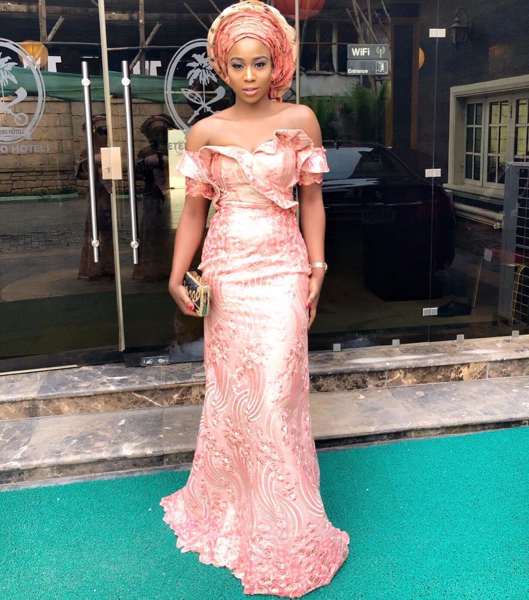 aso-ebi-friday-details-let-magnificently-designed-pieces-inspire-aso-ebi-look