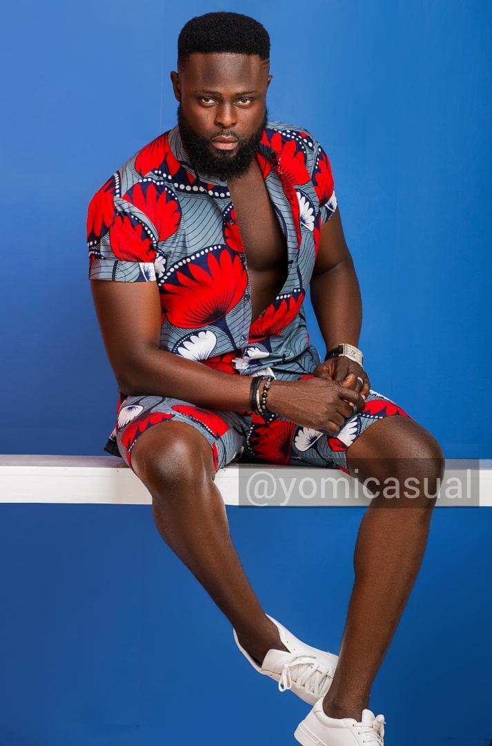 yomi-makun-yomi-casual-launches-beach-summer-wear-collection-celebrate-birthday-lookbook