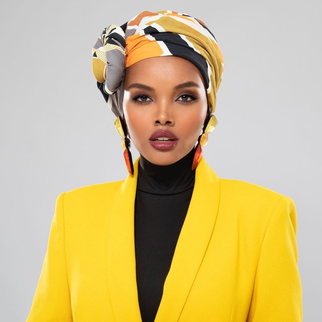 halima-aden-headshot-muslim-twisted-multicolor-turban-model-most-beautiful-women-africa-2020