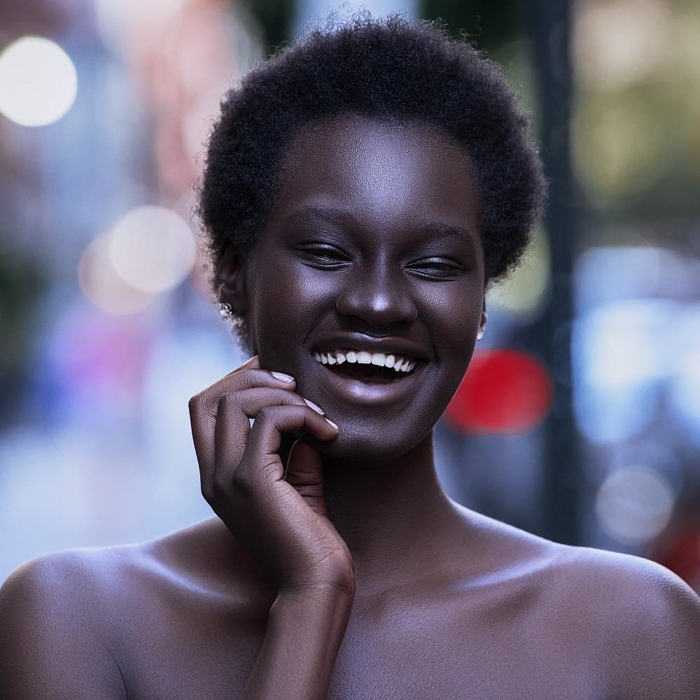 Barely-there-makeup-on-dark-kin-style-rave--afrocentric-beauty-standards