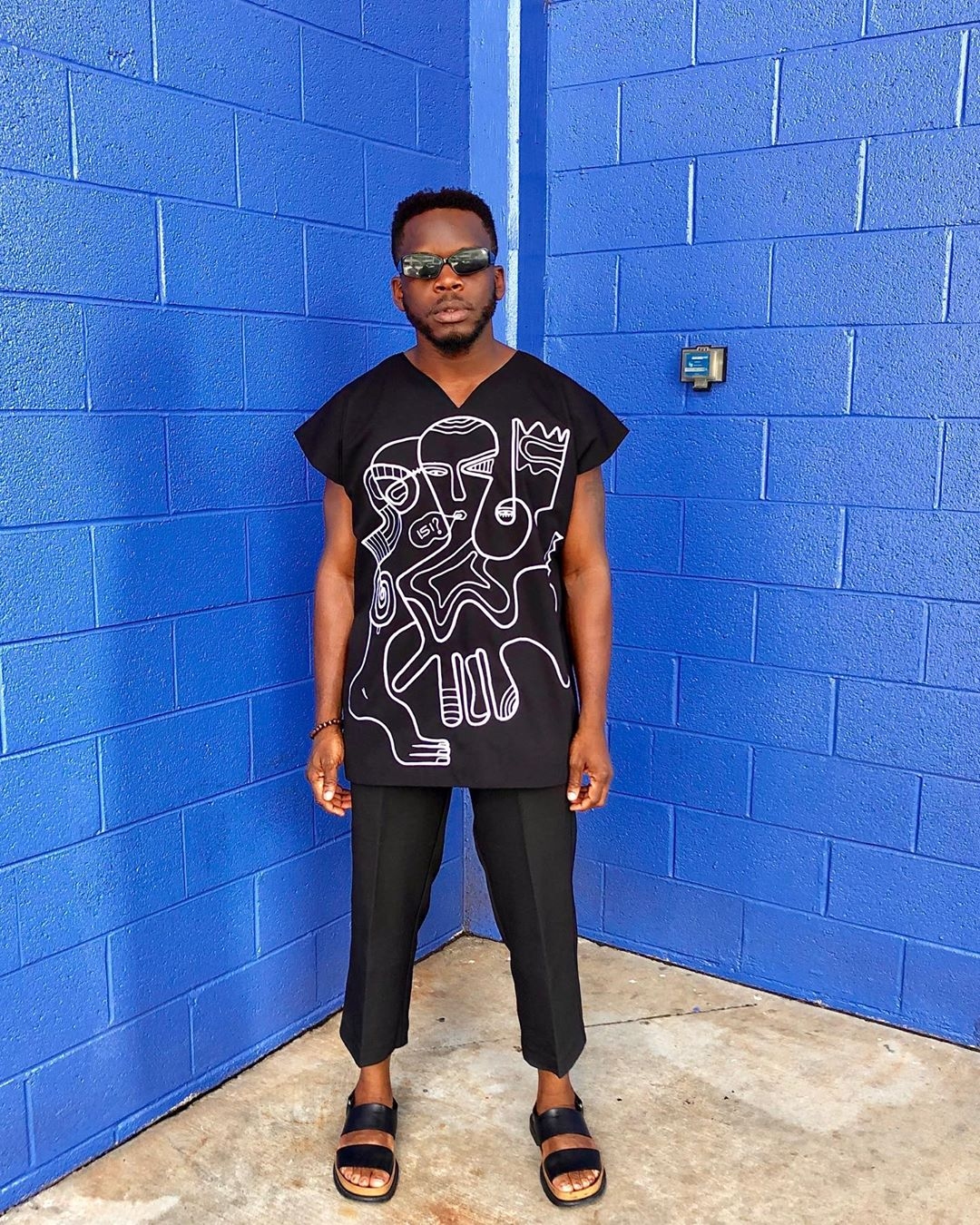 unconventional-male-celebrities-moses-ebite-style-rave