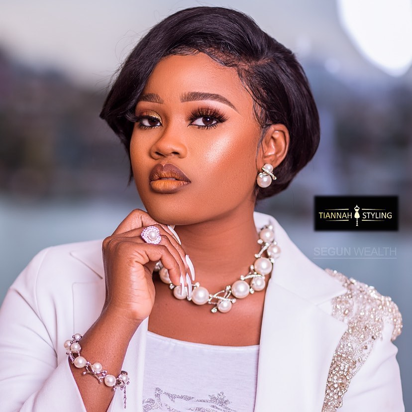 subtle-face-glam-of-cee-c-style-rave