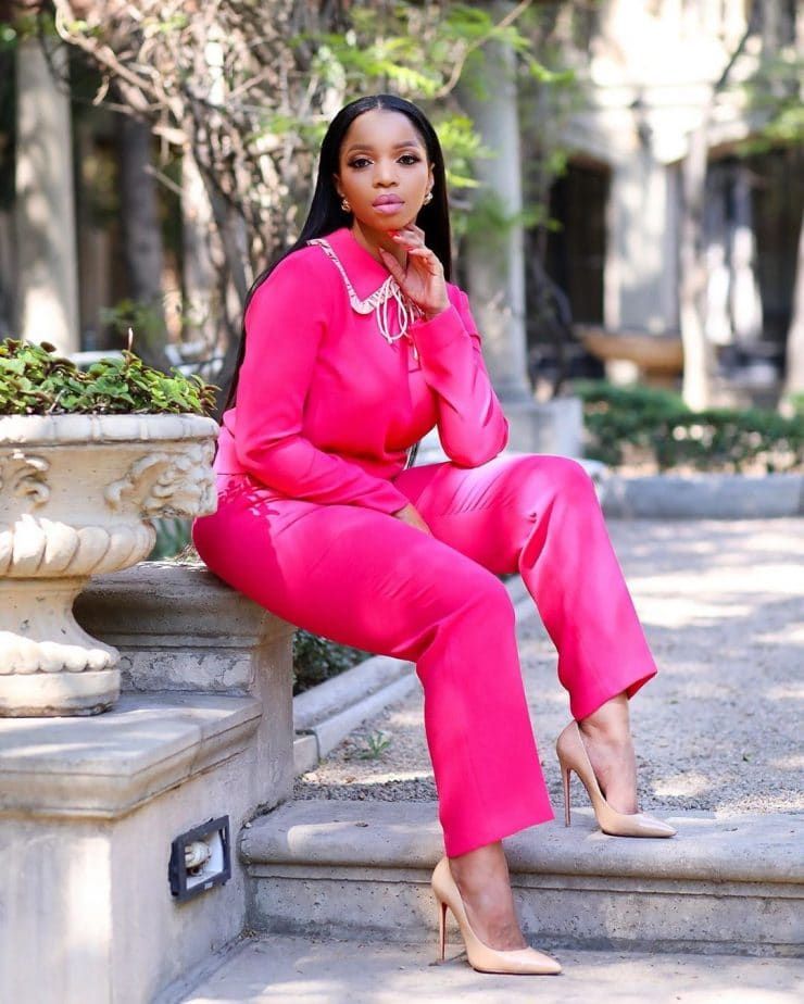 What Colors Go Best With Hot Pink: Colors That Go With Pink Clothes