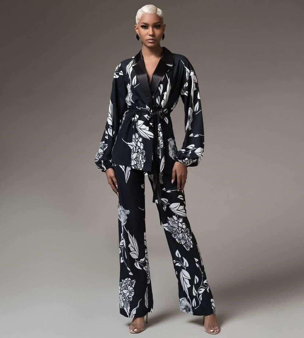 Amara Black and White Set For Fall Winter Spring Summer
