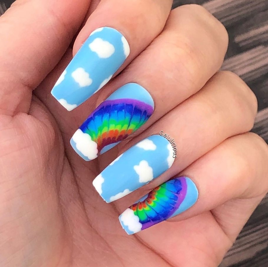 rainbow-cloudy-manicure-style-rave