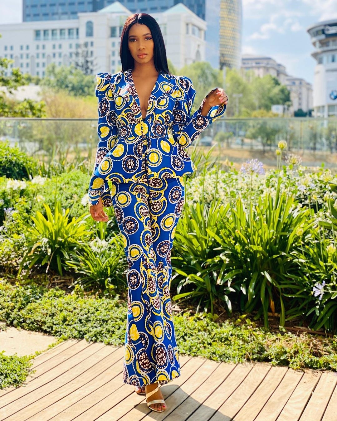 stunning-see-the-20-aso-ebi-styles-were-currently-vibing-with