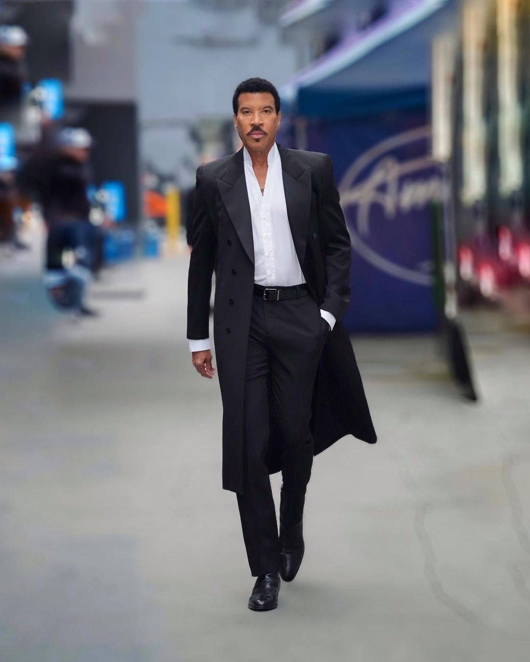 lionel-richie-fashion-tips-to-look-longer