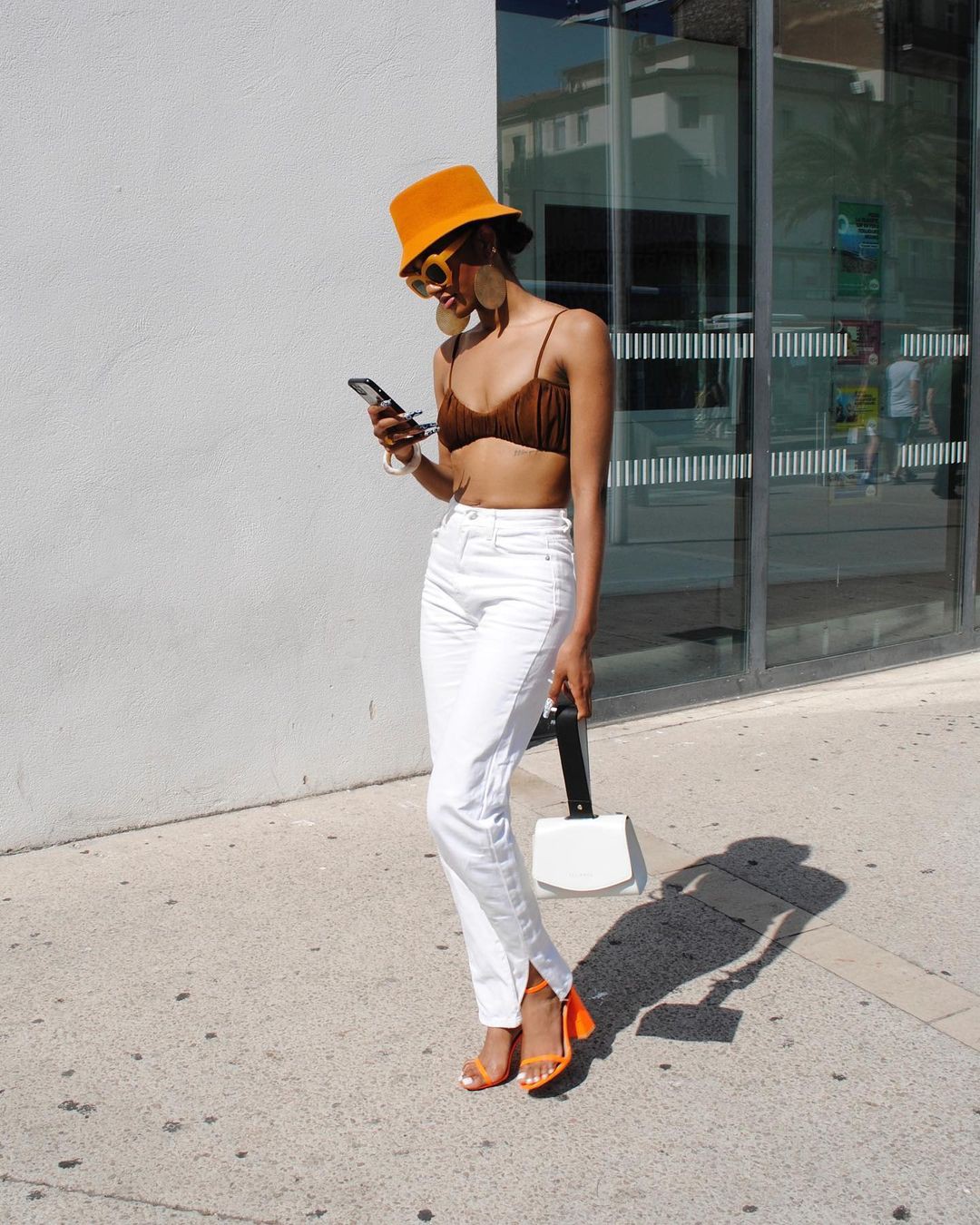 10 ways to style white pants in summer