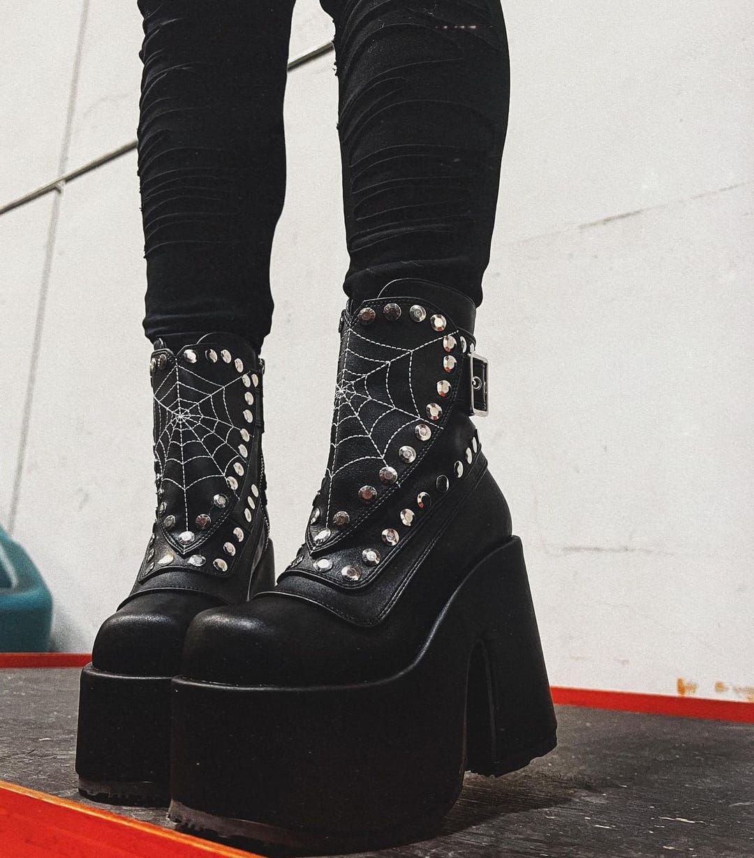 90s goth boots hotsell