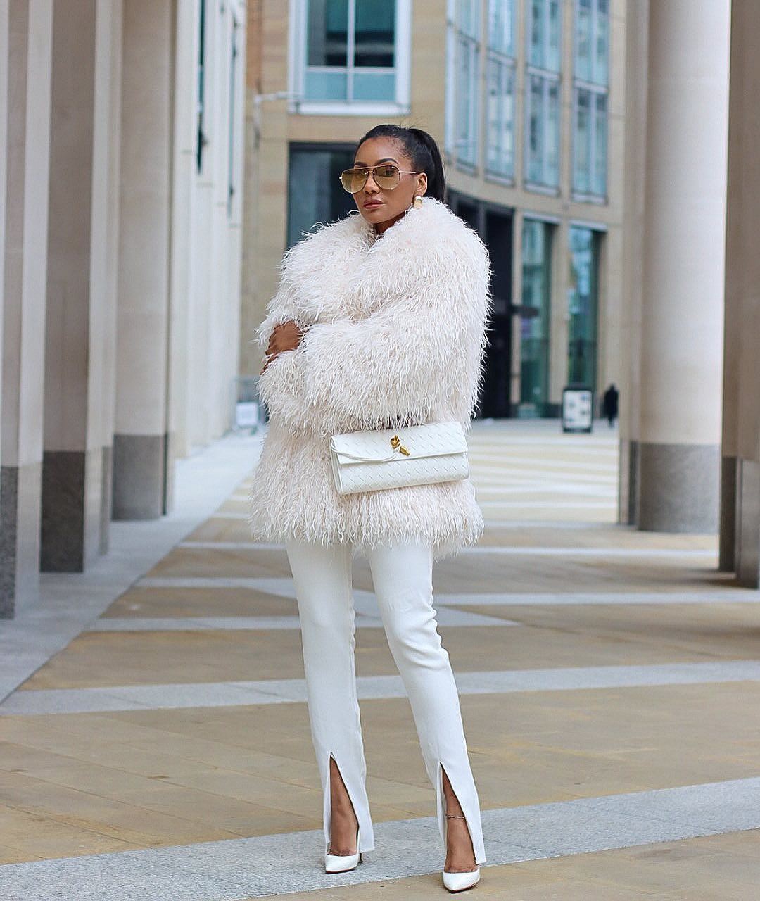 embrace-the-mob-woman-costume-trend-how-to-style-fur-this-fall