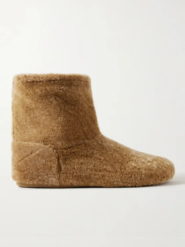 Loewe-shearling-boat-style-rave